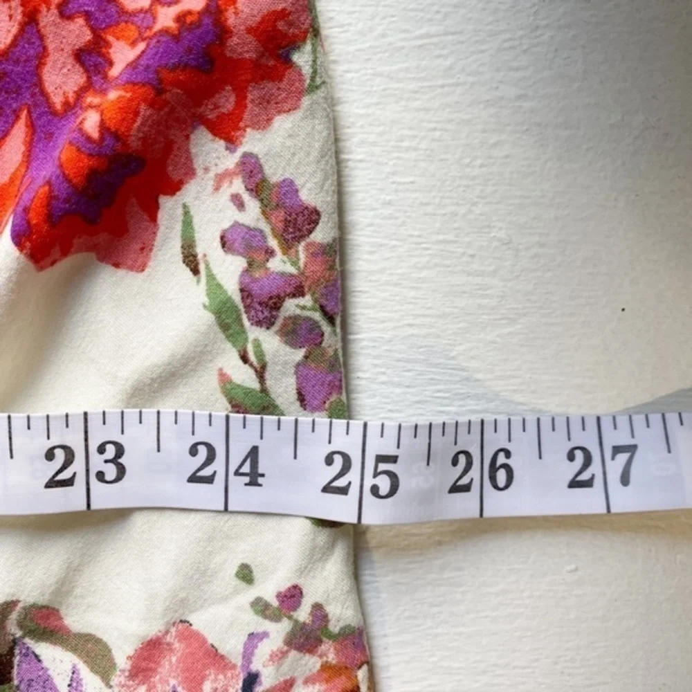 Andree by Unit Ivory Floral Short Sleeve‎ Dress - Picture 11 of 16